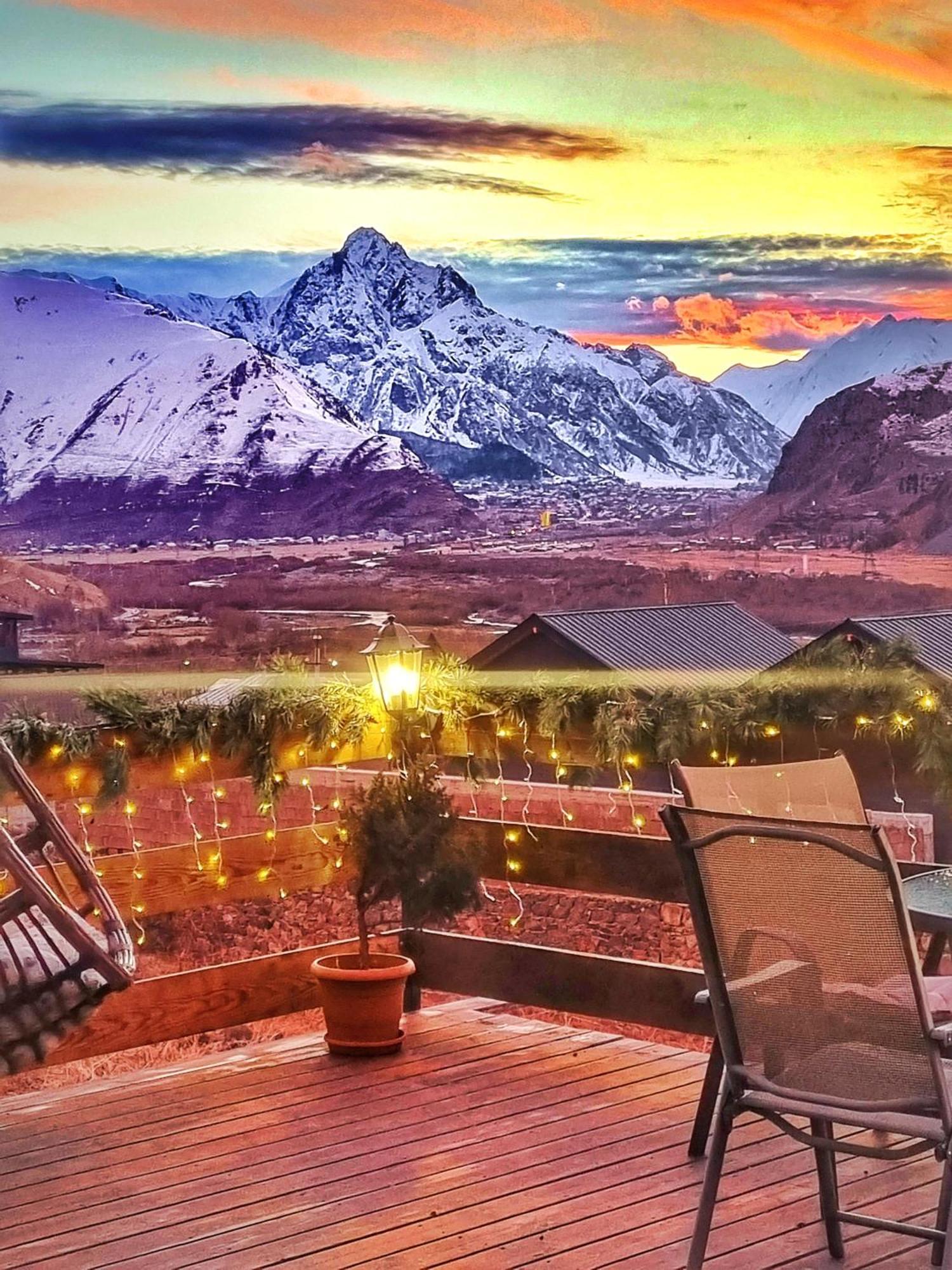 Sunshine Kazbegi Hotel Eksteriør billede