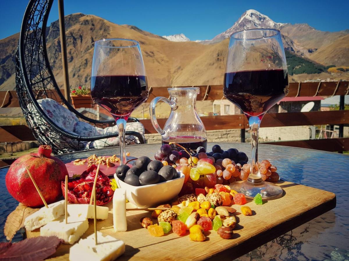 Sunshine Kazbegi Hotel Eksteriør billede